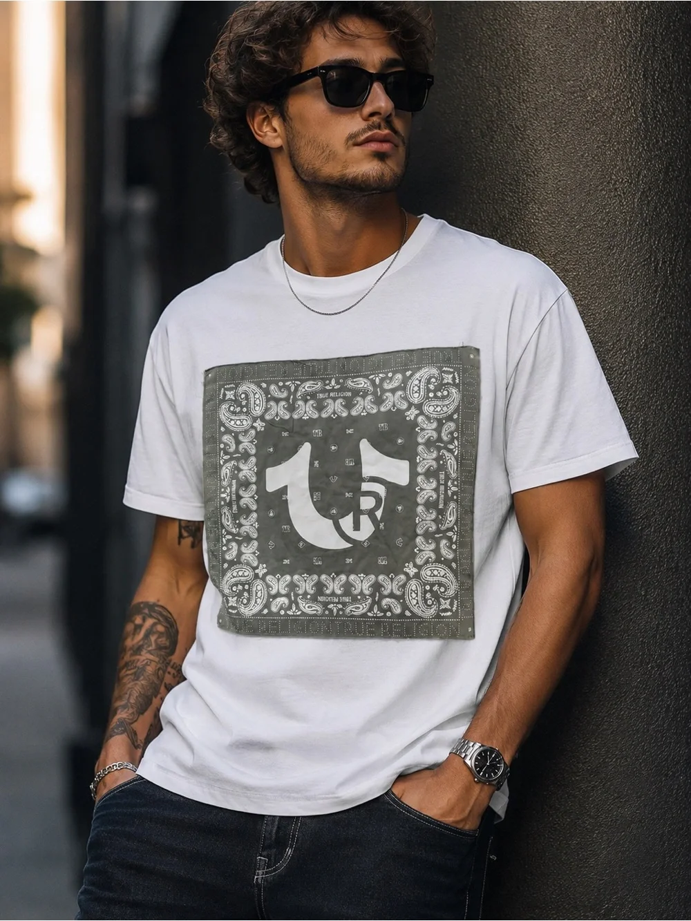 True Religion Men’s Bandana Logo Graphic T-Shirt White 100% Cotton Size L